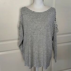 Fantastic Fawn women's size Large striped top braided open shoulder oversized